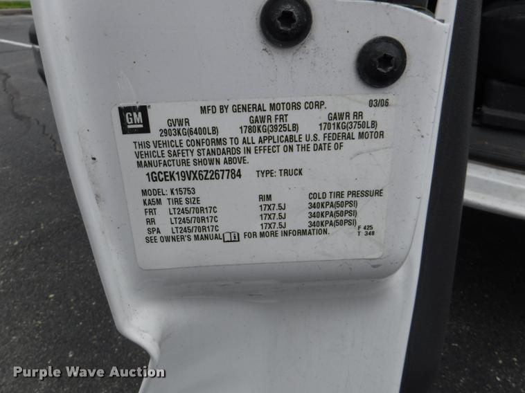 image for item J5697 2006 Chevrolet Silverado 1500 Ext. Cab pickup truck