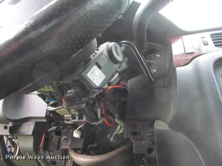 image for item K4758 2009 Chevrolet Silverado 3500HD Crew Cab pickup truck