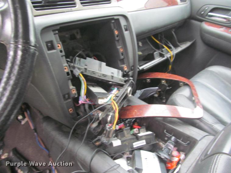 image for item K4758 2009 Chevrolet Silverado 3500HD Crew Cab pickup truck