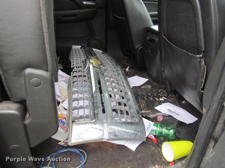 image for item K4758 2009 Chevrolet Silverado 3500HD Crew Cab pickup truck