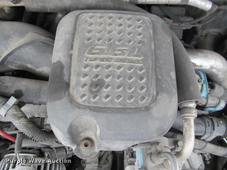 image for item K4758 2009 Chevrolet Silverado 3500HD Crew Cab pickup truck