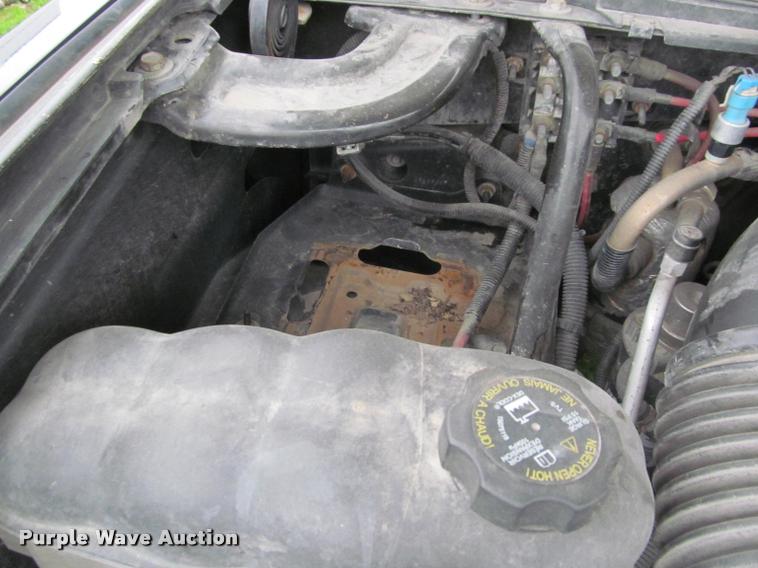 image for item K4758 2009 Chevrolet Silverado 3500HD Crew Cab pickup truck