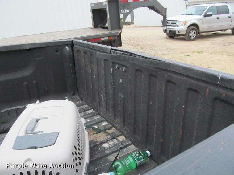 image for item K4758 2009 Chevrolet Silverado 3500HD Crew Cab pickup truck