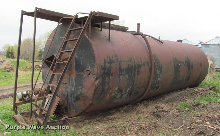 image for item K4772 Oil storage tank