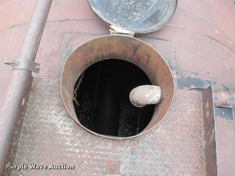 image for item K4772 Oil storage tank