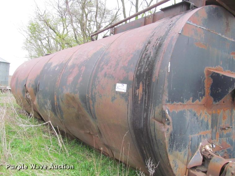 image for item K4772 Oil storage tank