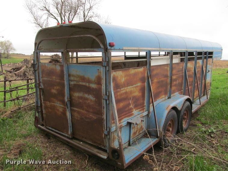 image for item K4777 1981 horse trailer