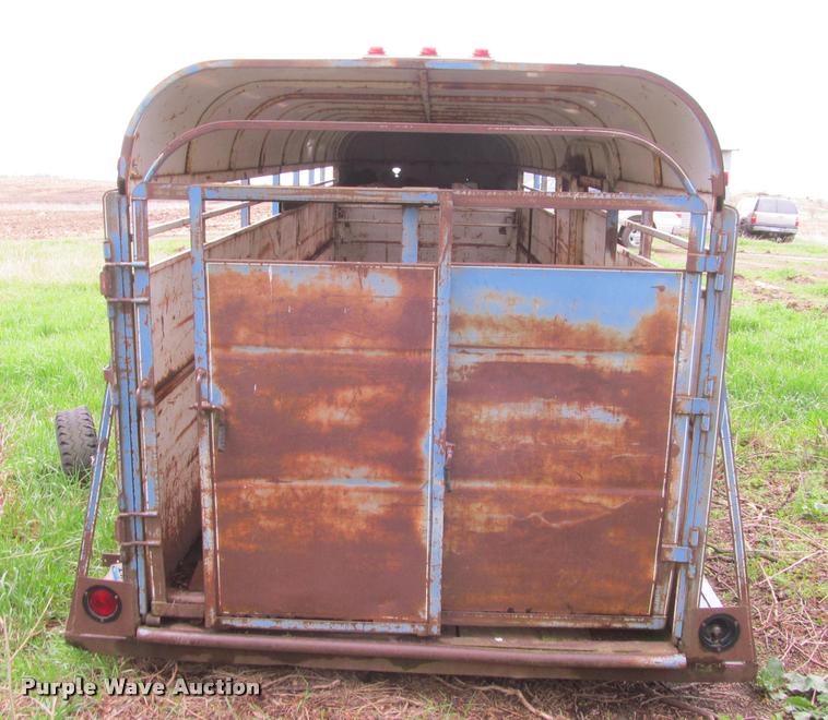 image for item K4777 1981 horse trailer