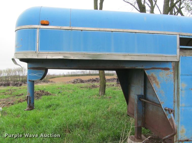 image for item K4777 1981 horse trailer
