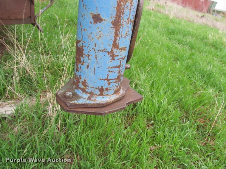 image for item K4777 1981 horse trailer