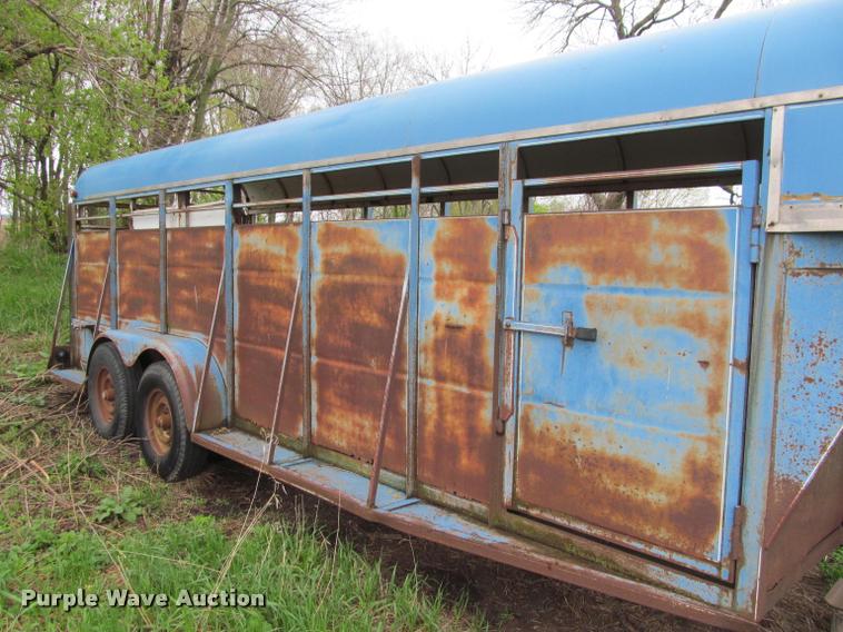 image for item K4777 1981 horse trailer