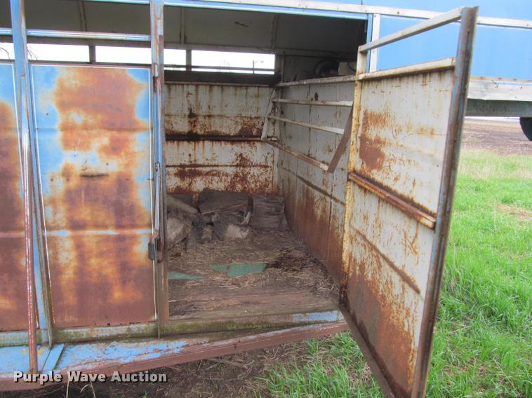 image for item K4777 1981 horse trailer