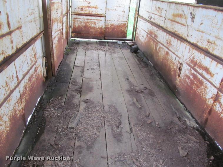image for item K4777 1981 horse trailer