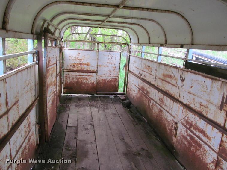 image for item K4777 1981 horse trailer