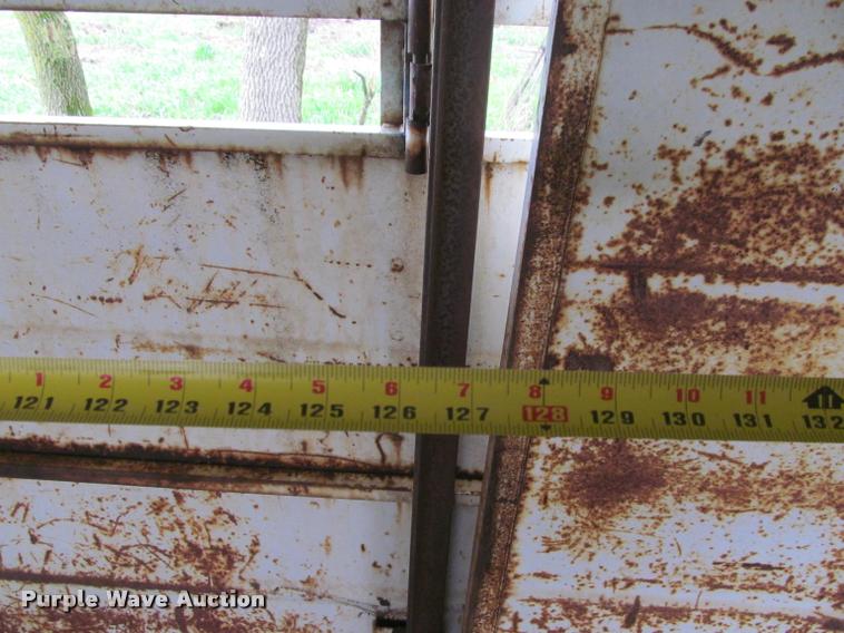 image for item K4777 1981 horse trailer