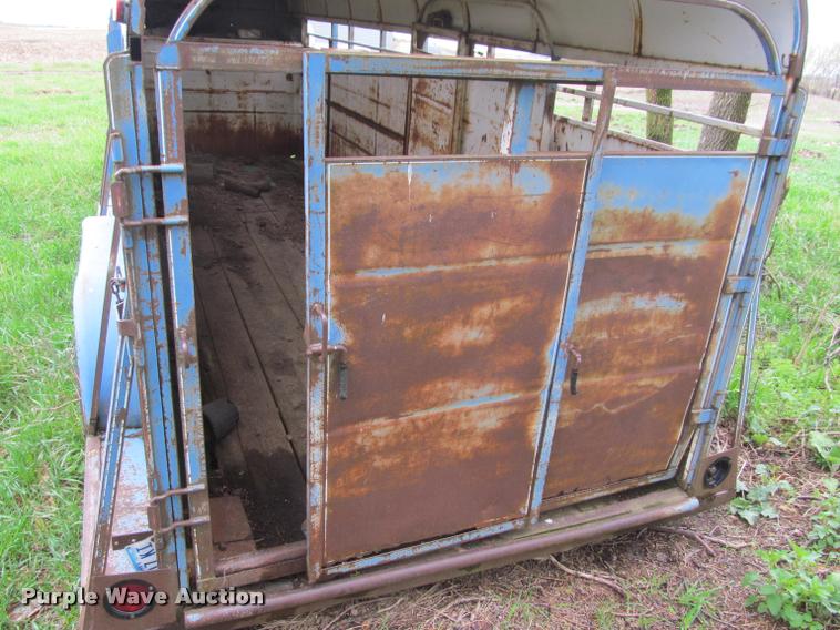 image for item K4777 1981 horse trailer