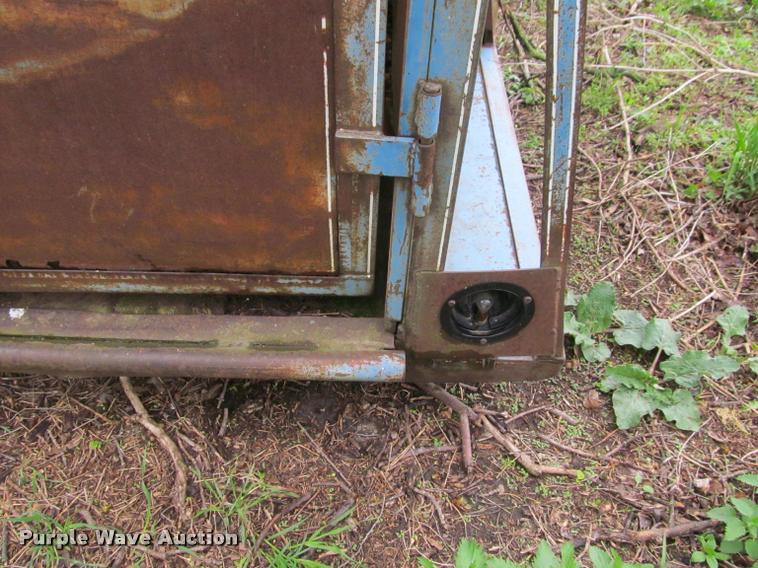 image for item K4777 1981 horse trailer