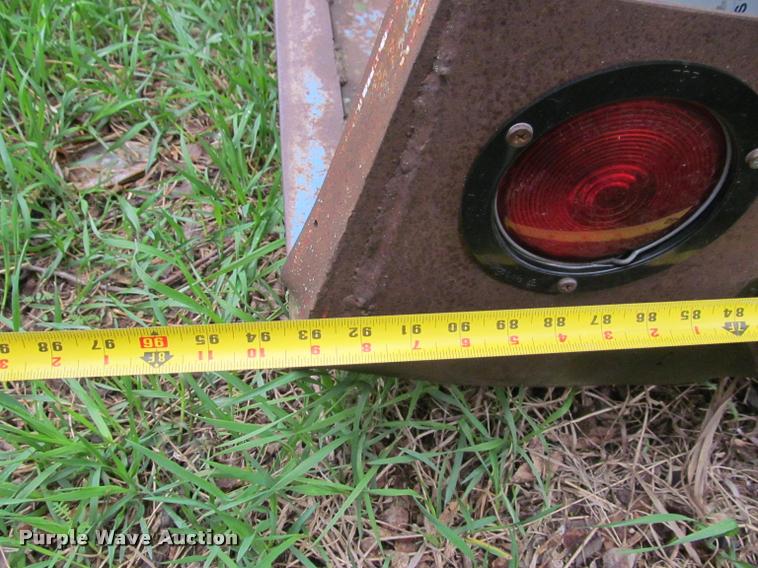 image for item K4777 1981 horse trailer