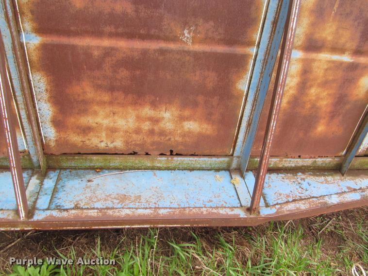 image for item K4777 1981 horse trailer