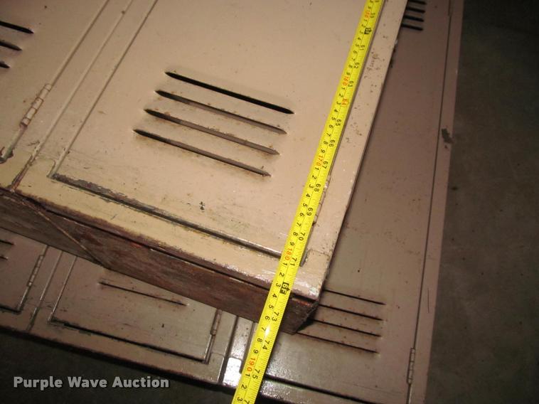 image for item K4778 Approximately 53 metal locker units