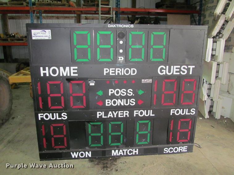 image for item K4782 1991 Daktronics BB1713D scoreboard