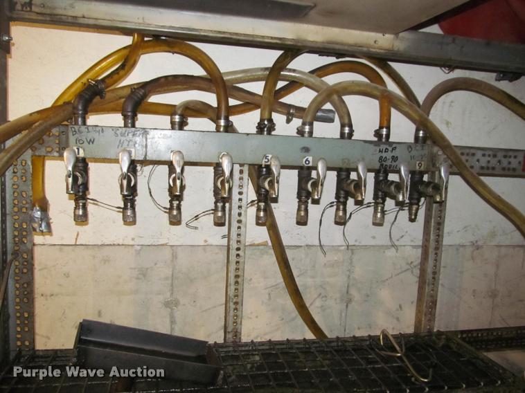 image for item K4792 Oil distributor stand