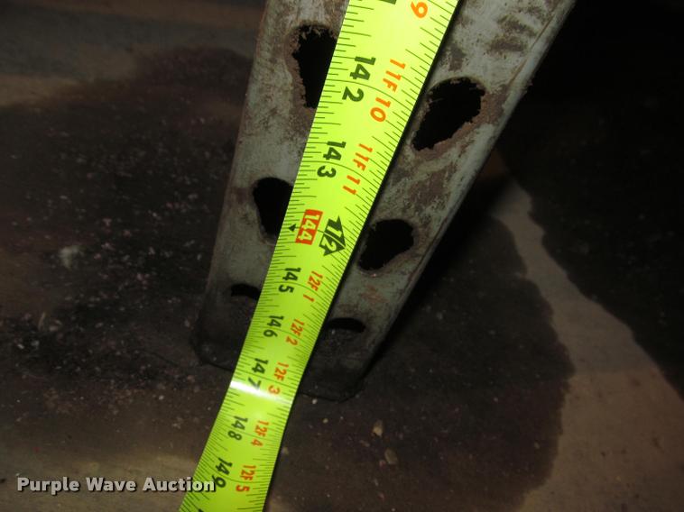 image for item K4792 Oil distributor stand