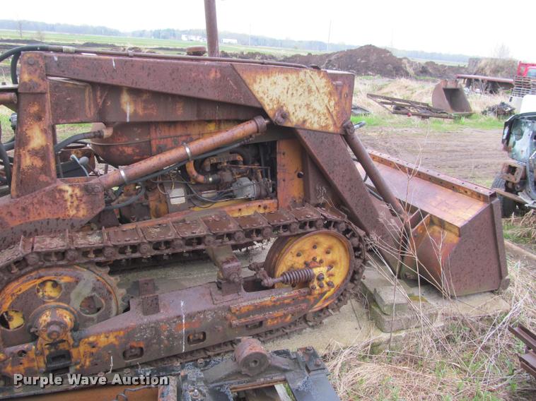 image for item K4796 Oliver OC3-68 track loader