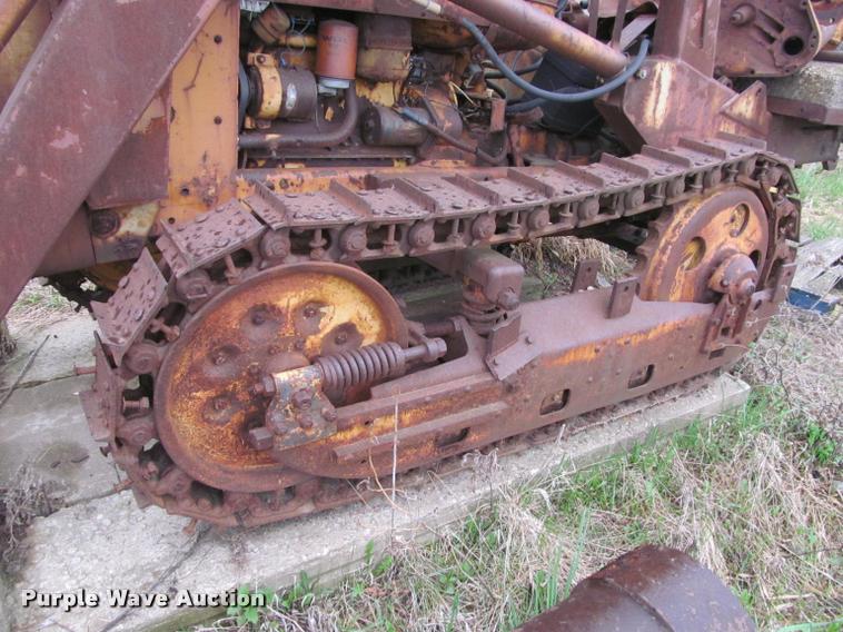 image for item K4796 Oliver OC3-68 track loader