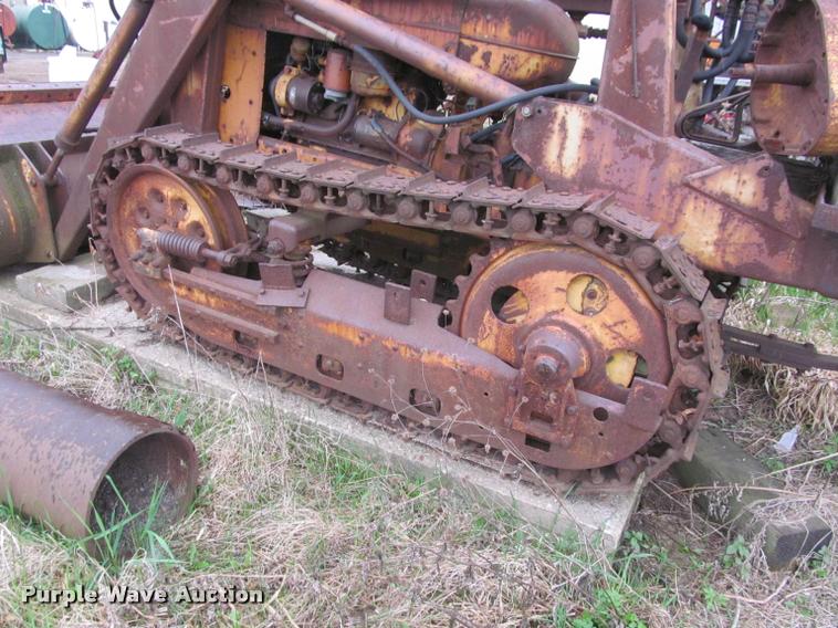 image for item K4796 Oliver OC3-68 track loader