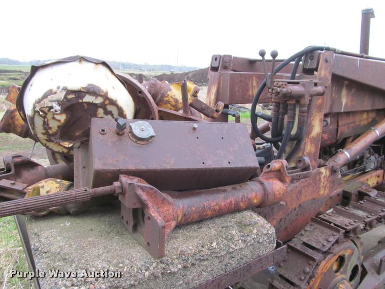 image for item K4796 Oliver OC3-68 track loader