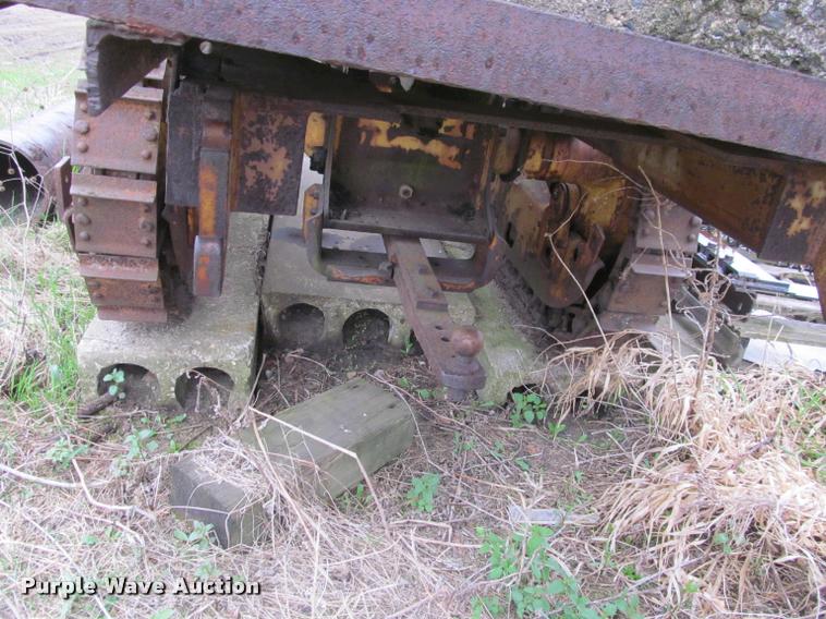 image for item K4796 Oliver OC3-68 track loader