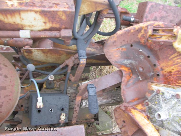 image for item K4796 Oliver OC3-68 track loader