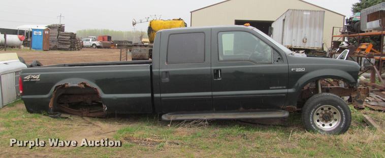 image for item K4797 2001 Ford F350 Super Duty Crew Cab pickup truck