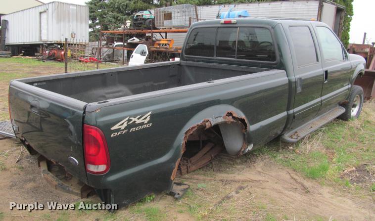 image for item K4797 2001 Ford F350 Super Duty Crew Cab pickup truck