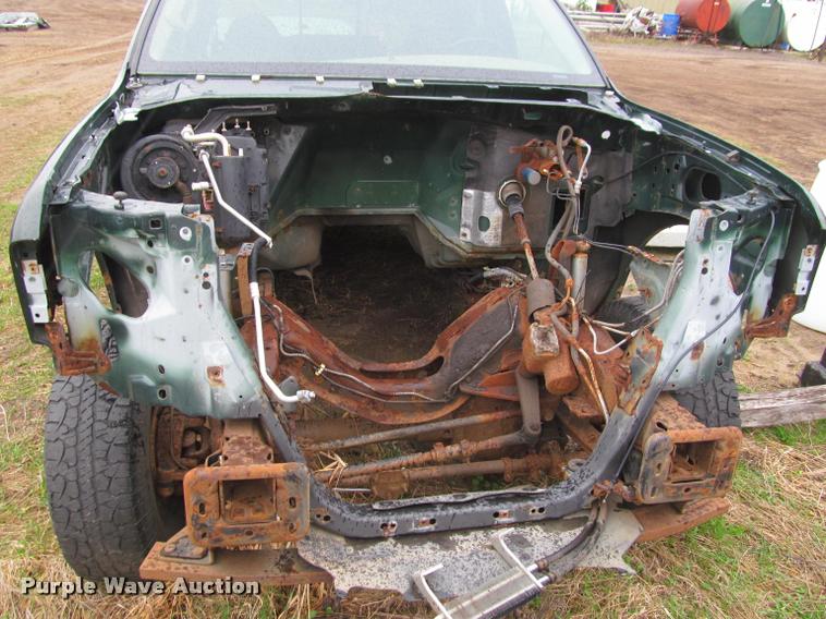 image for item K4797 2001 Ford F350 Super Duty Crew Cab pickup truck