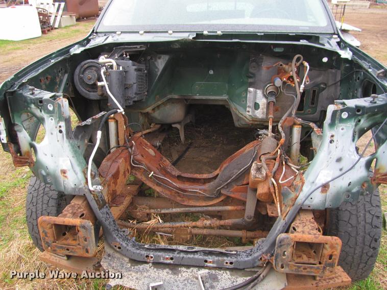 image for item K4797 2001 Ford F350 Super Duty Crew Cab pickup truck