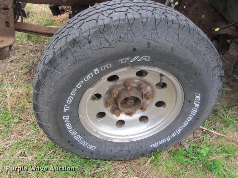 image for item K4797 2001 Ford F350 Super Duty Crew Cab pickup truck