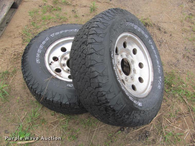 image for item K4797 2001 Ford F350 Super Duty Crew Cab pickup truck