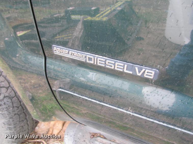 image for item K4797 2001 Ford F350 Super Duty Crew Cab pickup truck