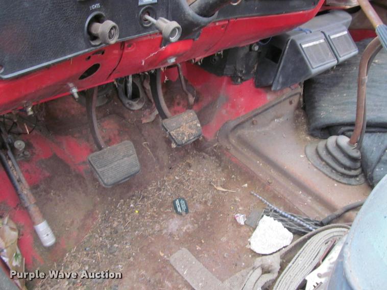 image for item K4798 1975 Chevrolet C65 flatbed truck