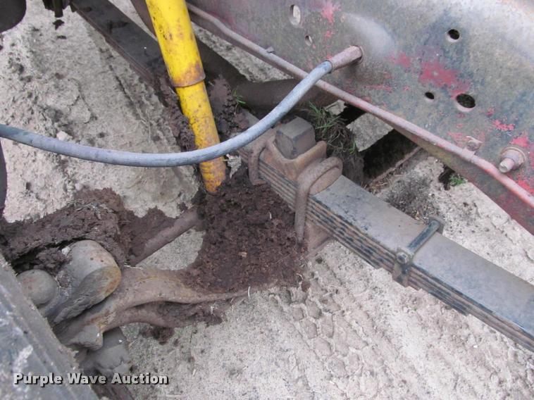 image for item K4798 1975 Chevrolet C65 flatbed truck