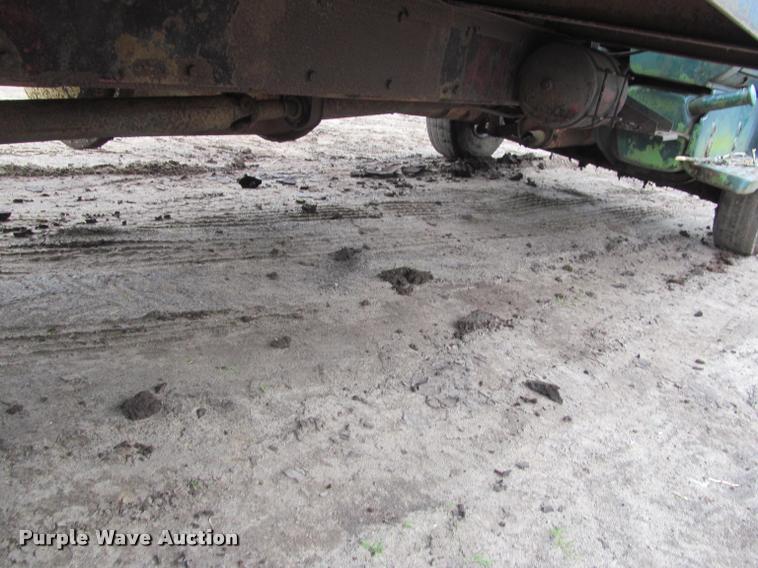 image for item K4798 1975 Chevrolet C65 flatbed truck