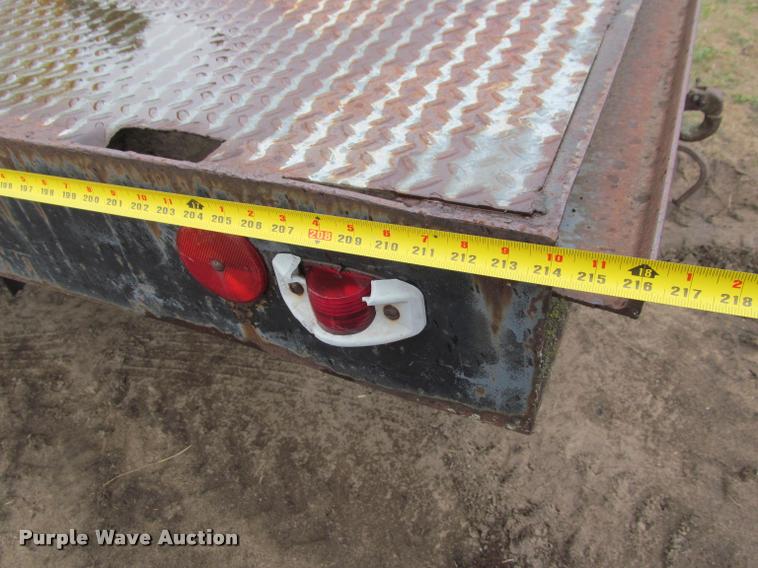 image for item K4798 1975 Chevrolet C65 flatbed truck