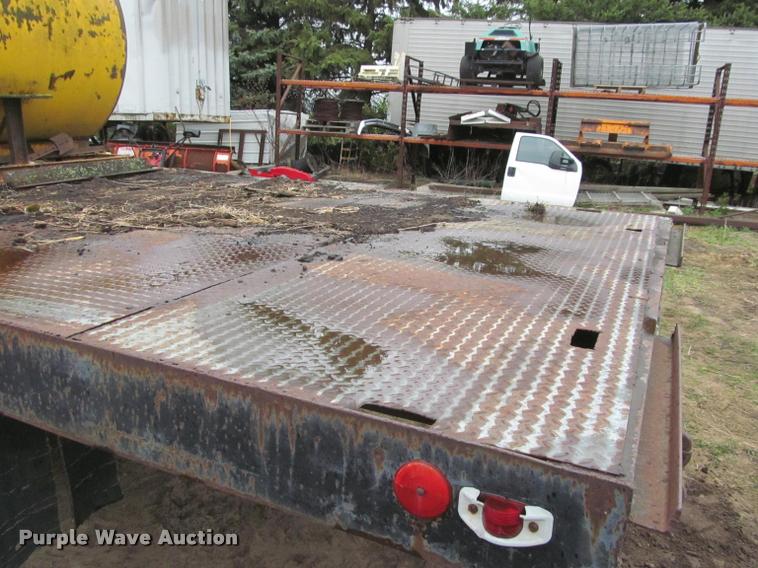 image for item K4798 1975 Chevrolet C65 flatbed truck