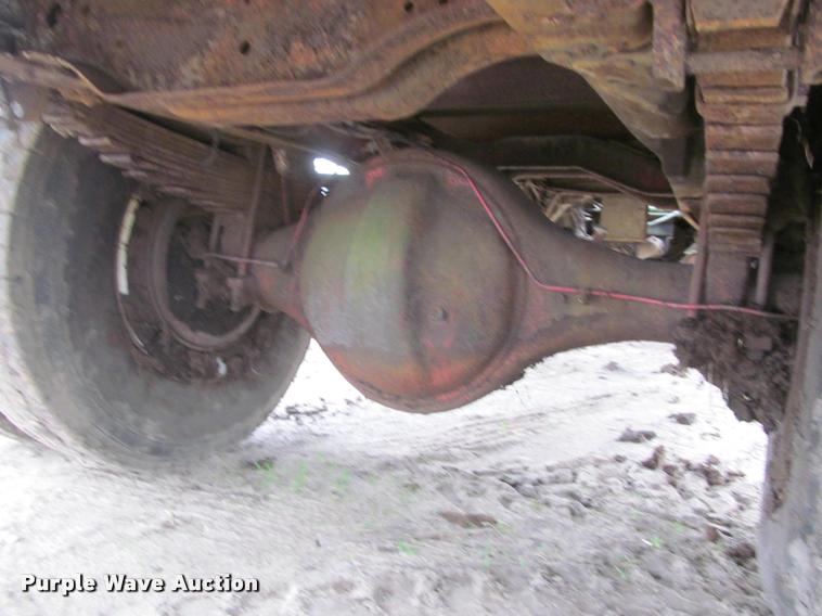 image for item K4798 1975 Chevrolet C65 flatbed truck