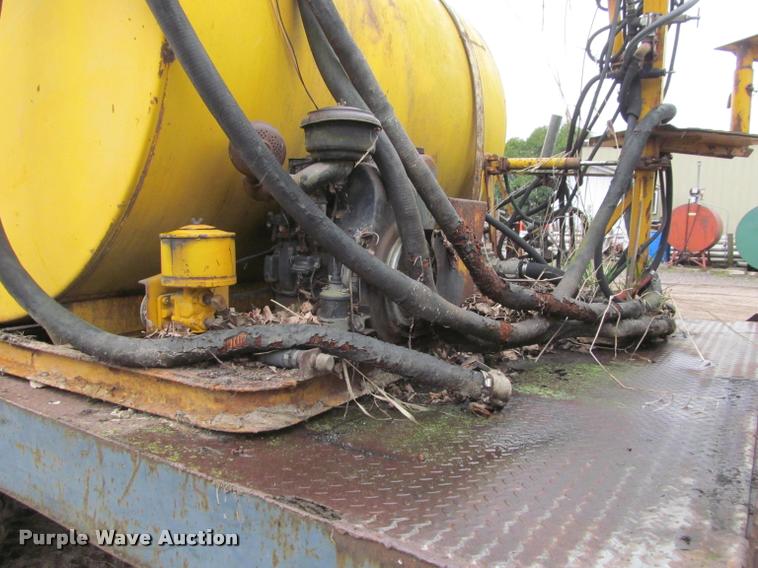 image for item K4798 1975 Chevrolet C65 flatbed truck