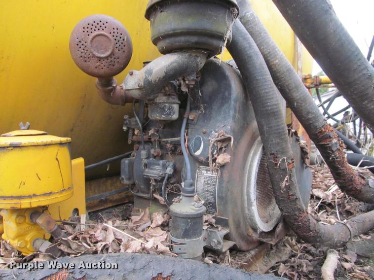 image for item K4798 1975 Chevrolet C65 flatbed truck