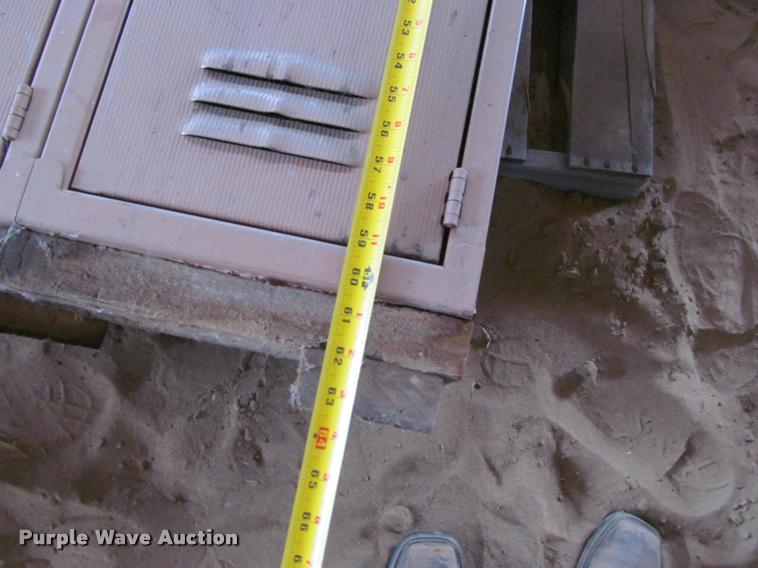 image for item K4834 Metal lockers