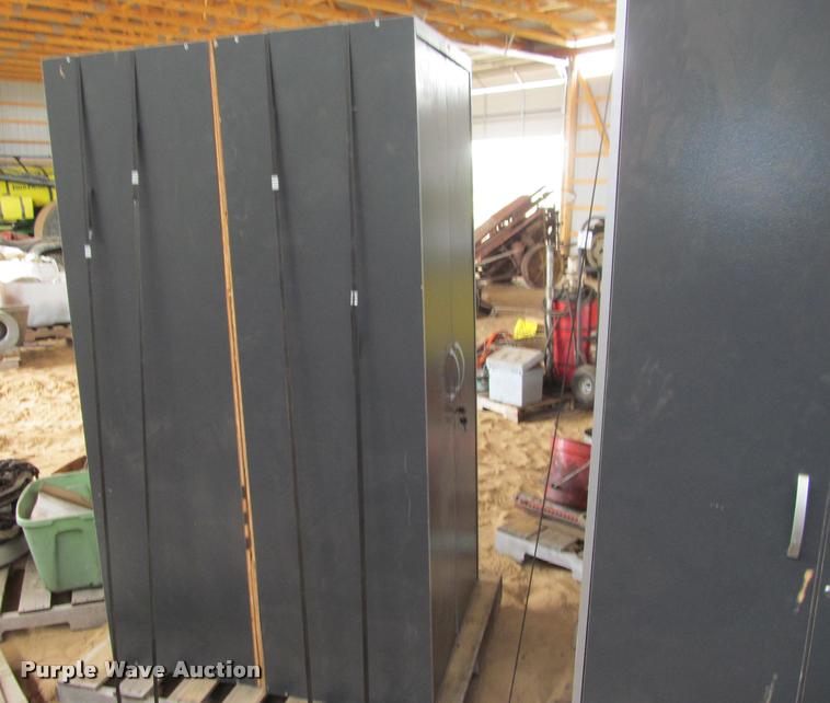 image for item K4836 (4) Rubbermaid storage cabinets